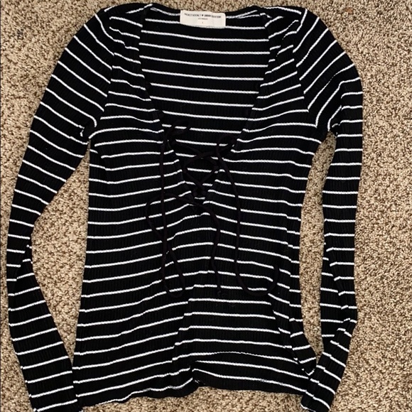 Black and white stripe top - Picture 1 of 3